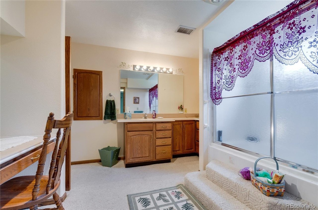 7328 Hawks Nest Trl
