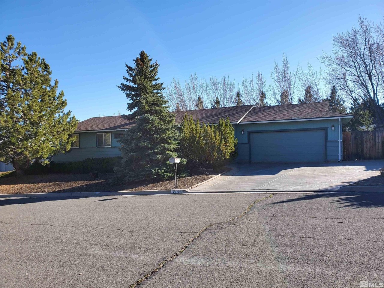 3212 Harvard Dr