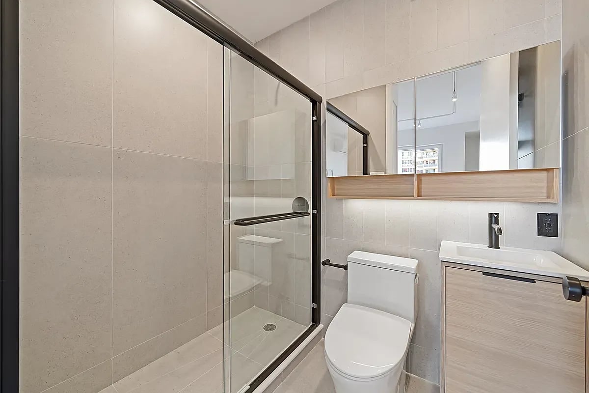 931 Carroll Street 1605