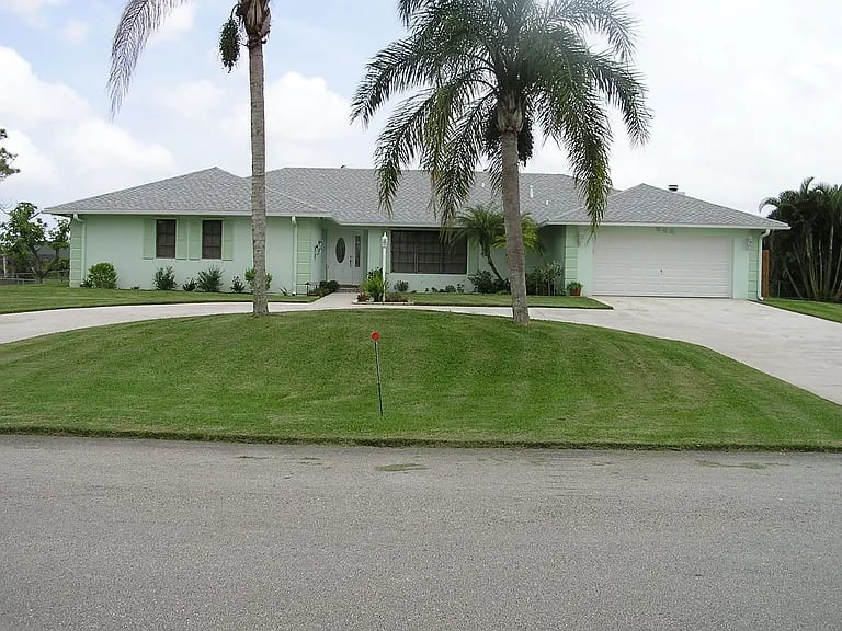 868 Whippoorwill Trl