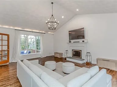 1 Princess Pine Rd