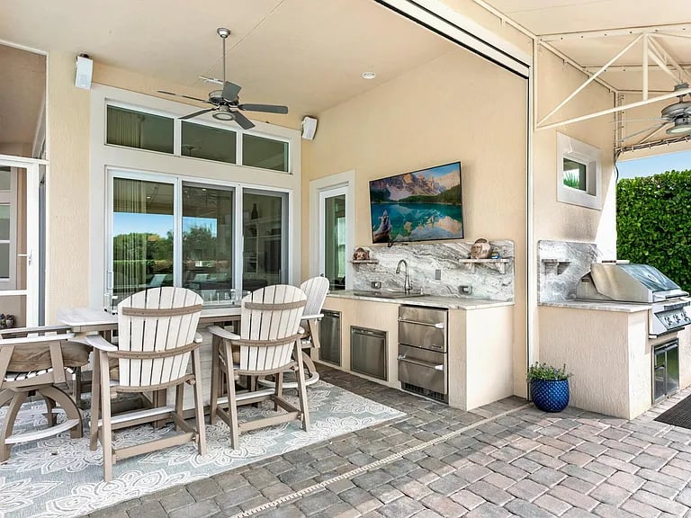 150 Carmela Ct