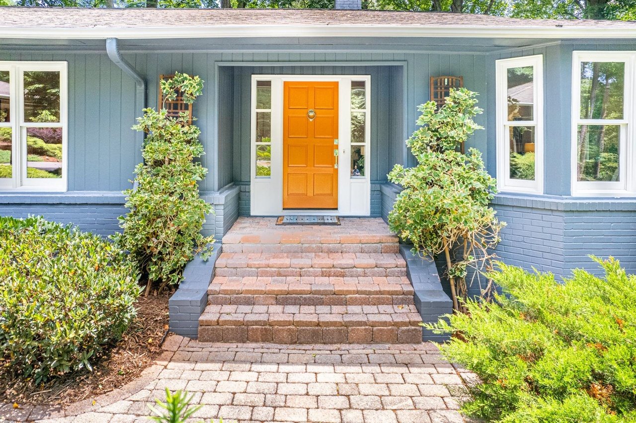 1126 Sourwood Dr