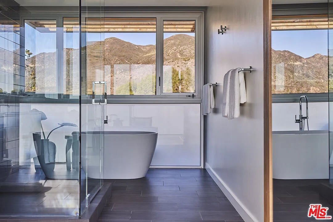 5924 Bonsall Dr