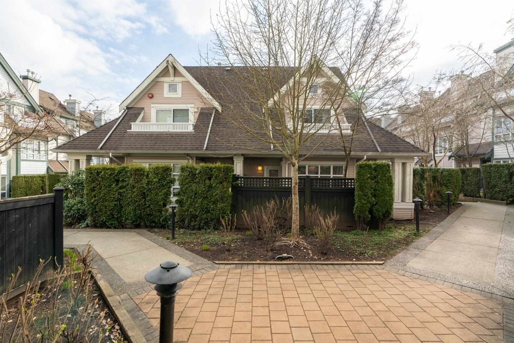 7406 Hawthorne Terr