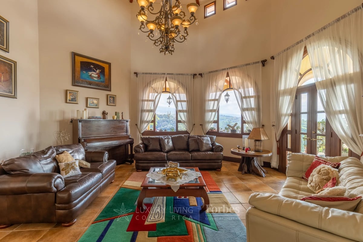 20090 - Luxurious Coffee Estate for Sale in the Mountains of Alajuela