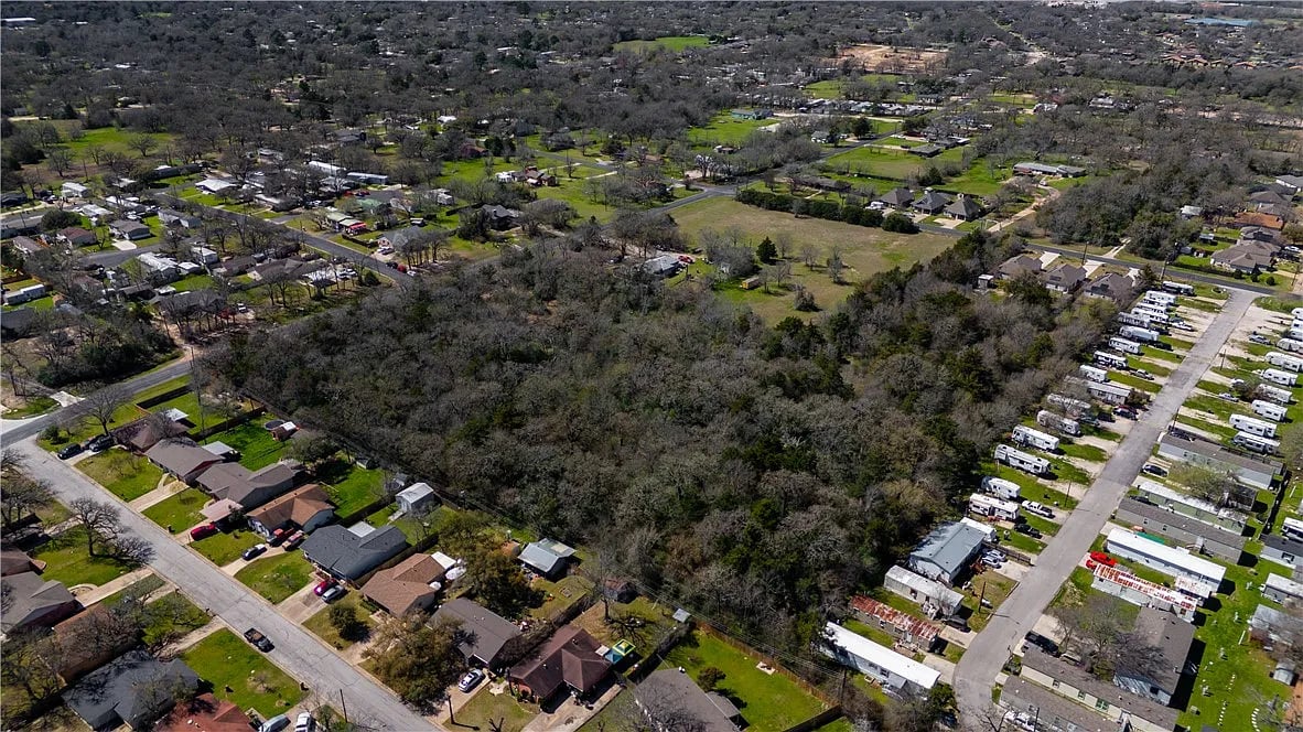 3707 Old Hearne Road