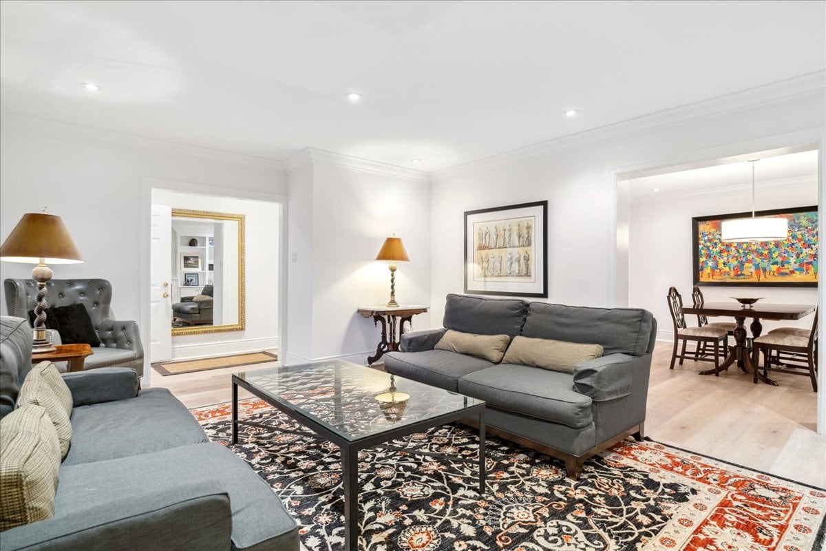 Executive Rental in Forest Hill