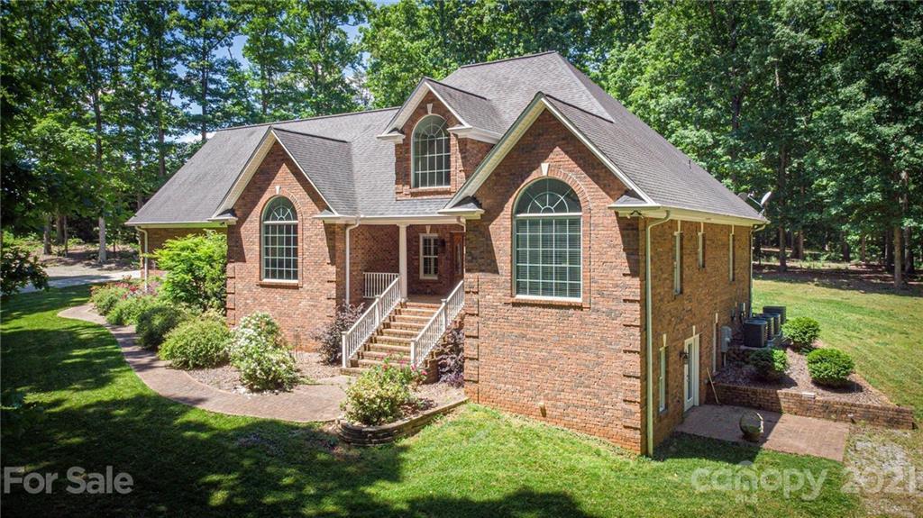 161 Blossom Hill Rd
