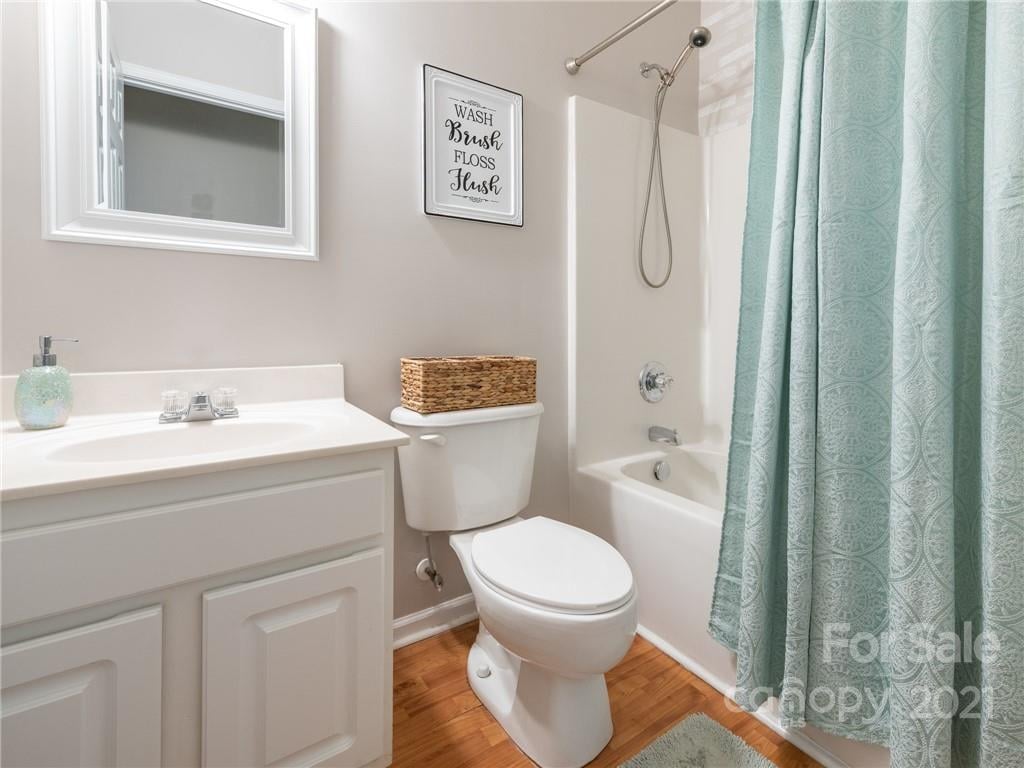 273 Notable Ln