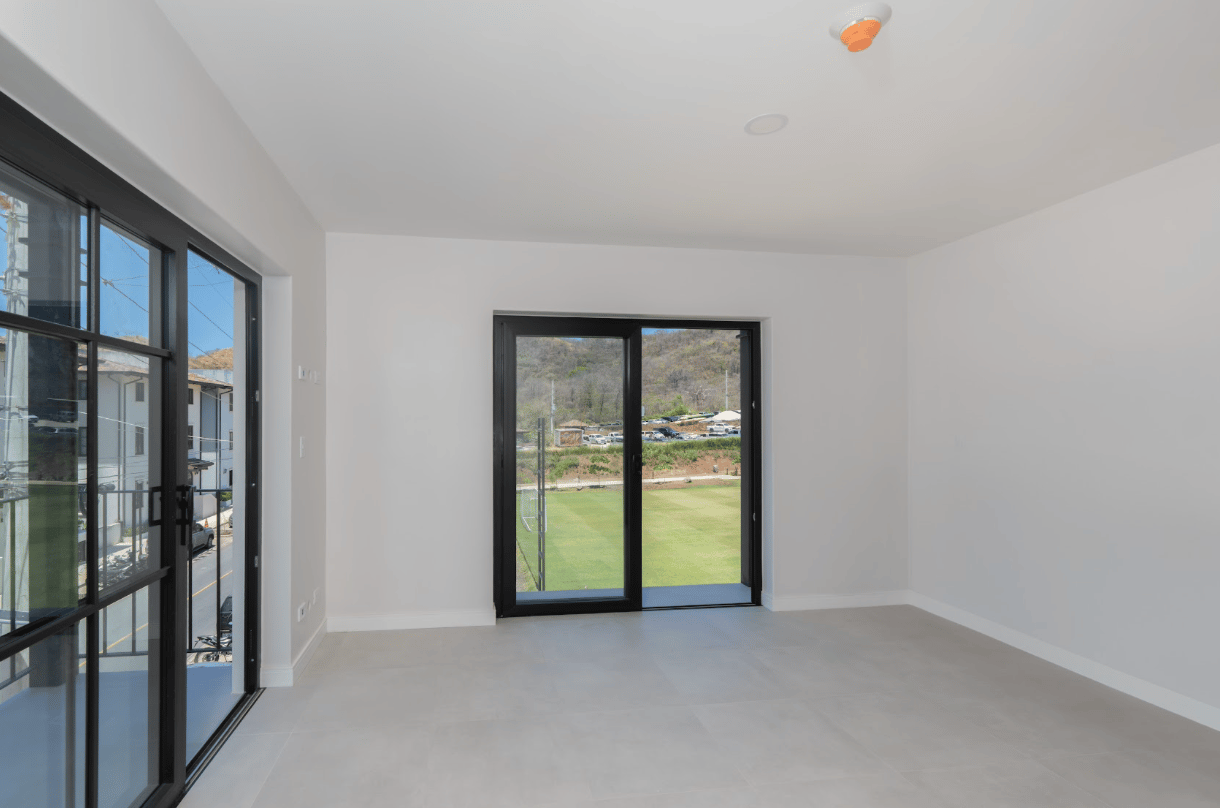 291021 La Rambla | Urban-Style 1-Bedroom Residence in La Rambla – $250,000