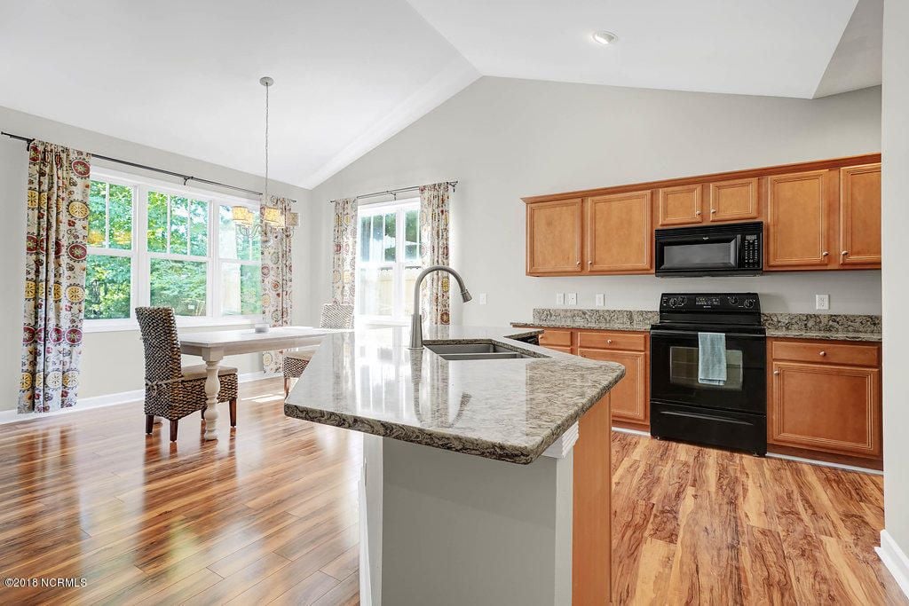 Have Your Cake And Eat It To. 115 Yaupon CT, Hampstead, NC