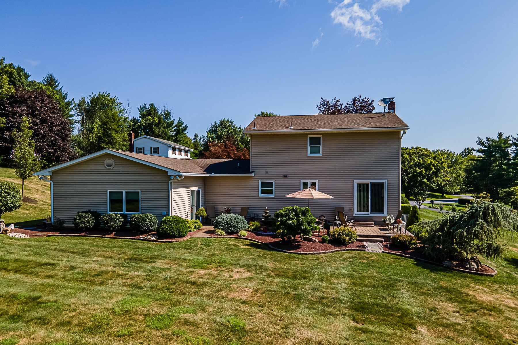 2785 Hill Drive
