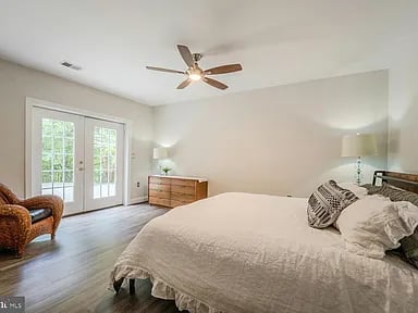106 Calvary Ct SE