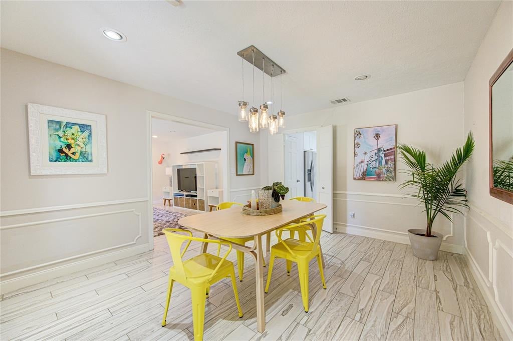 11515 Chevy Chase Dr