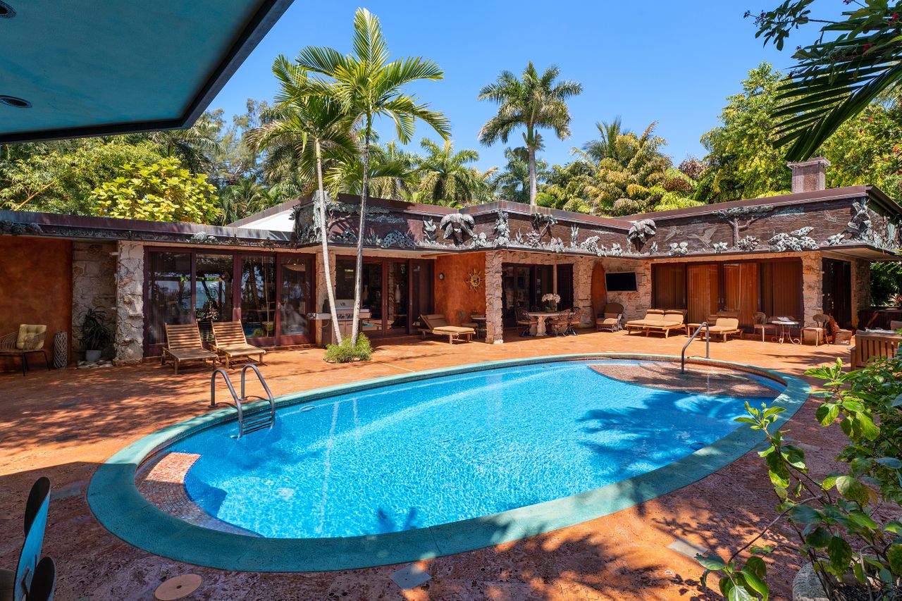  Morningside Waterfront Estate