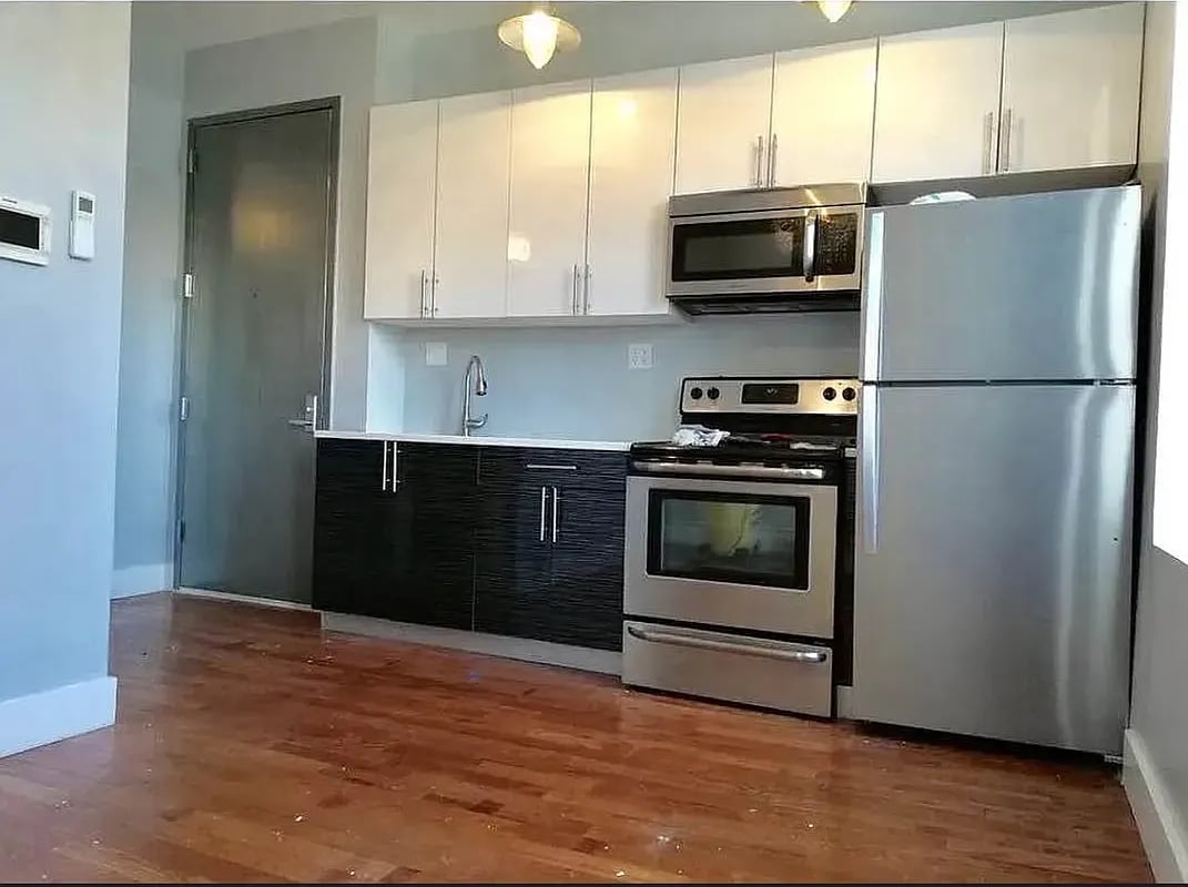 2372 Pacific Street #1F