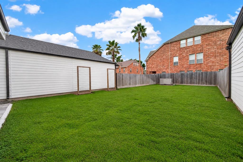 1501 Jacquelyn Drive 