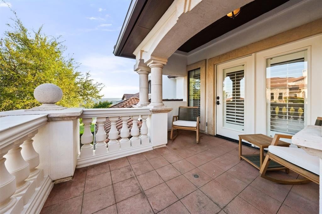 Sold in Lake Pointe