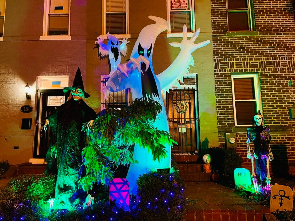 🎃 Haunted Homes & Halloween Spirit: The Best DMV Neighborhoods to Visit This Spooky Season