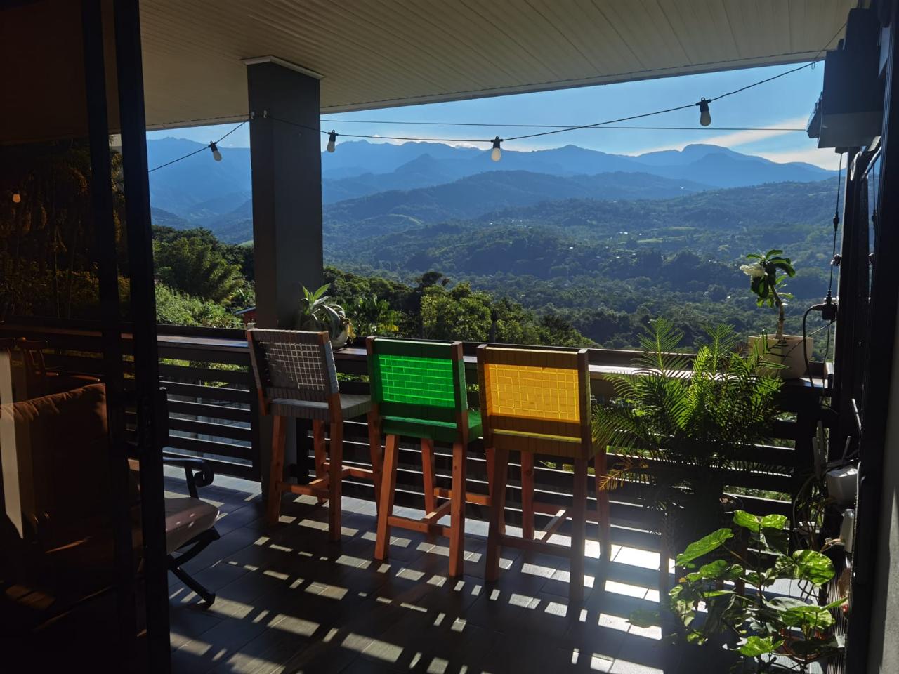 5-BEDROOM CHIRRIPO MOUNTAIN VIEW HOME WITH EASY ACCESS, PREMIUM FINISHES, FRUIT TREES AND LANSCAPED – 0.22 ACRES