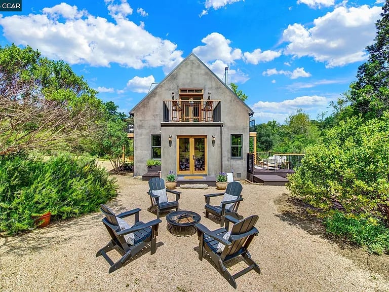 4009 Redwood Rd