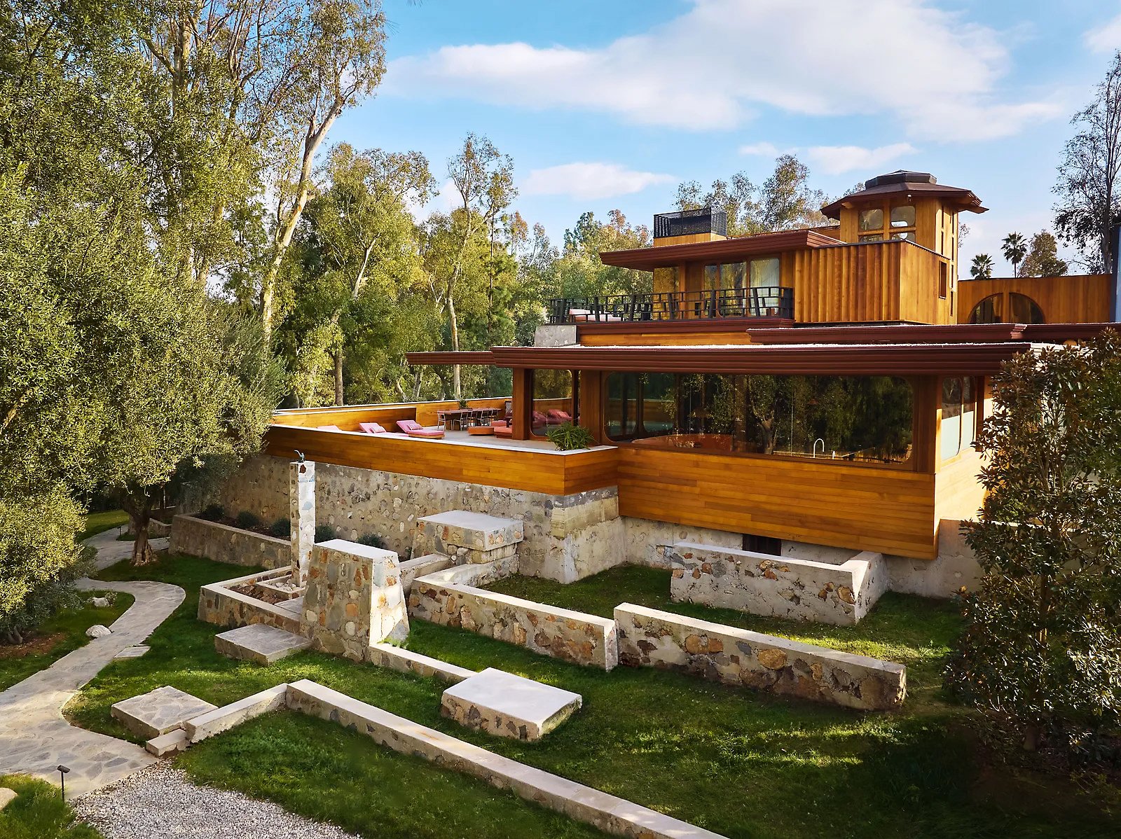 126 Summit Road