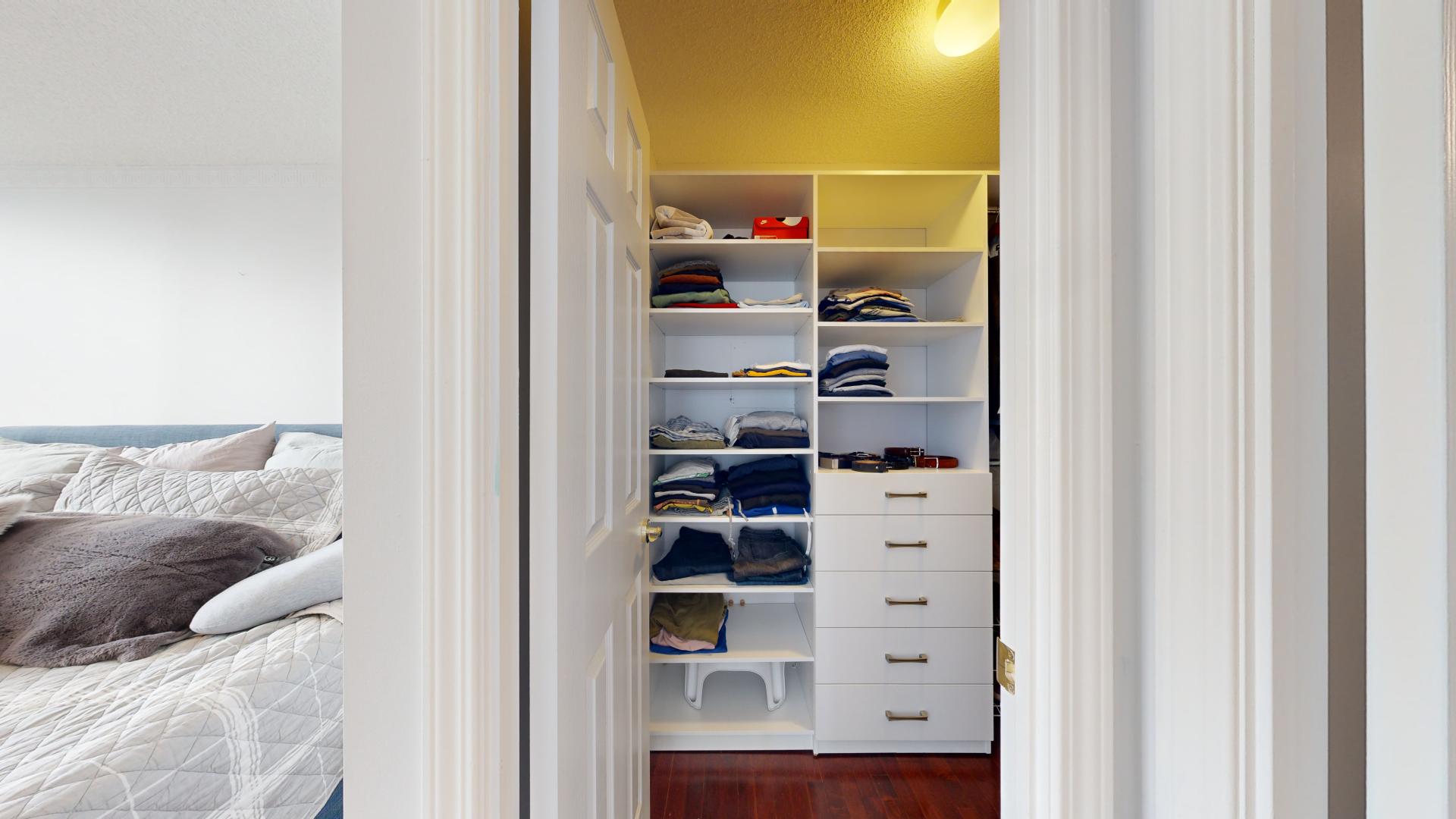 18 Spring Garden Ave Unit: 1510