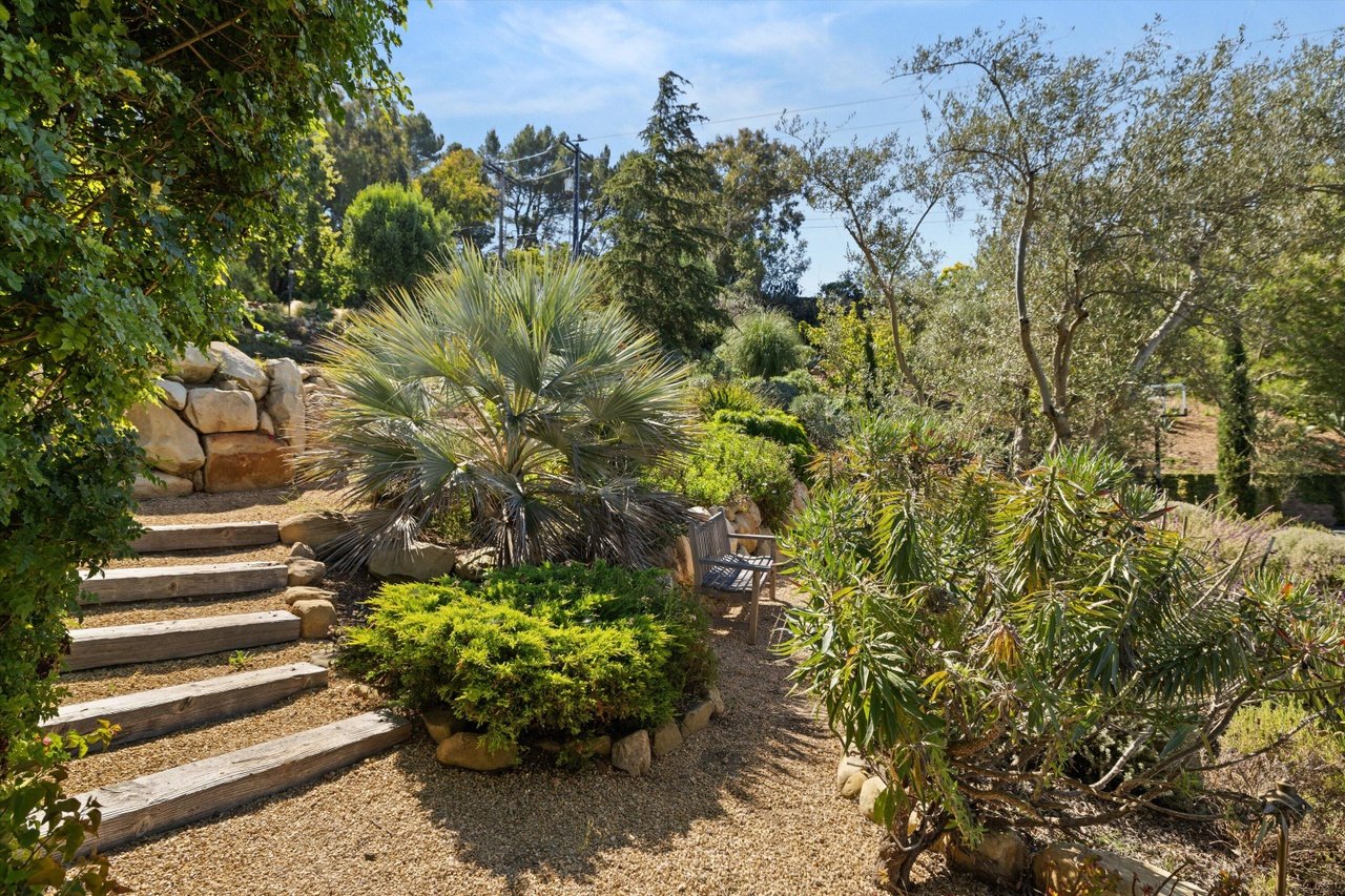 3091 Hidden Valley Ln