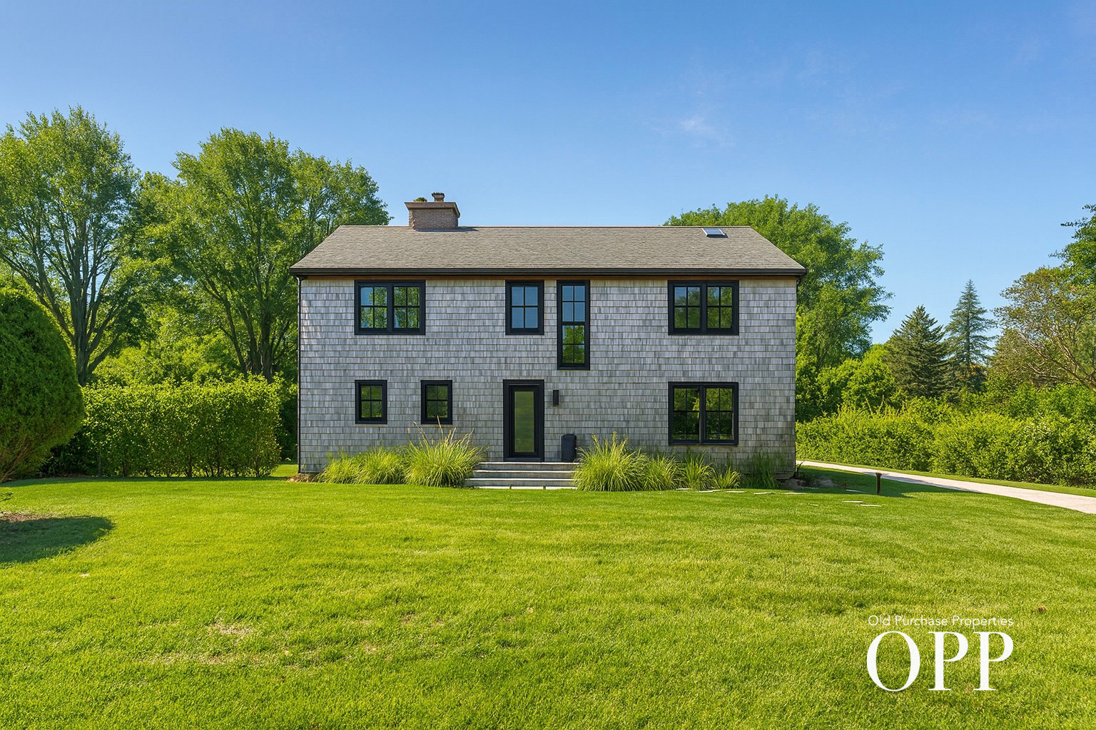 A MODERN SANCTUARY IN AN EXQUISITE LOCATION