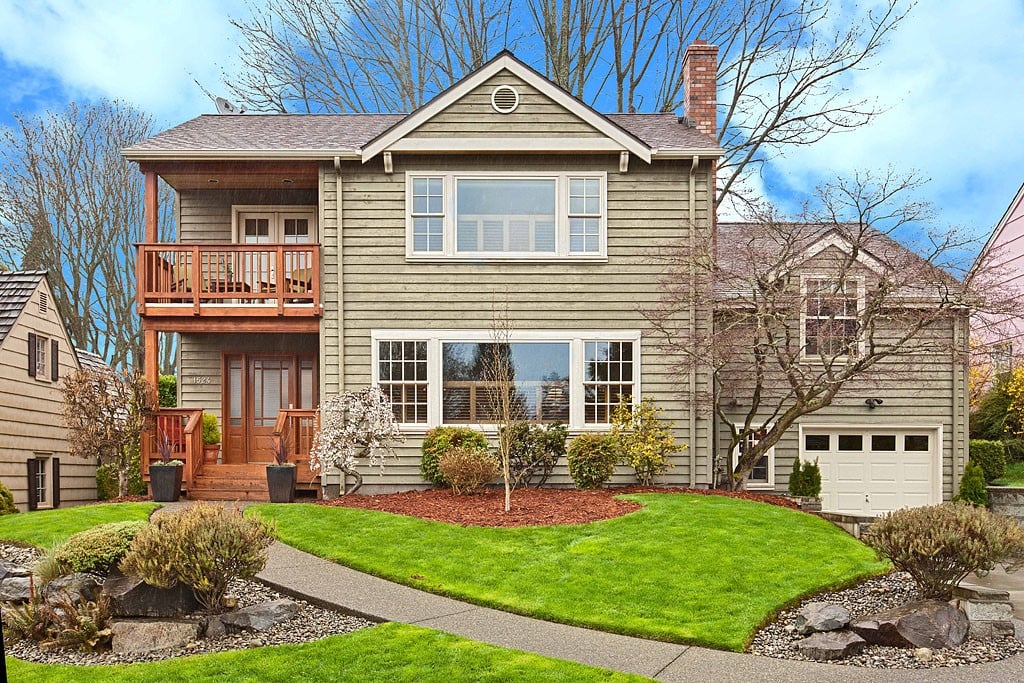 1524 NW Blue Ridge  Drive