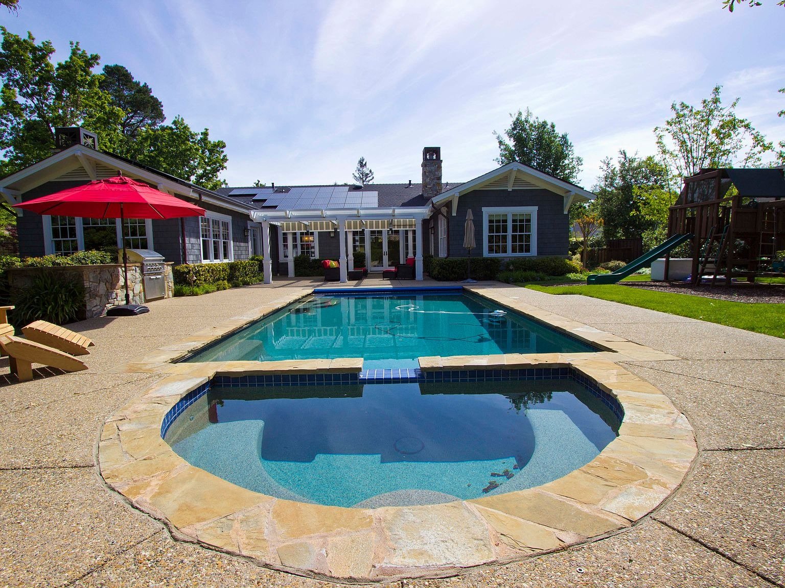 33 Sanford Ln