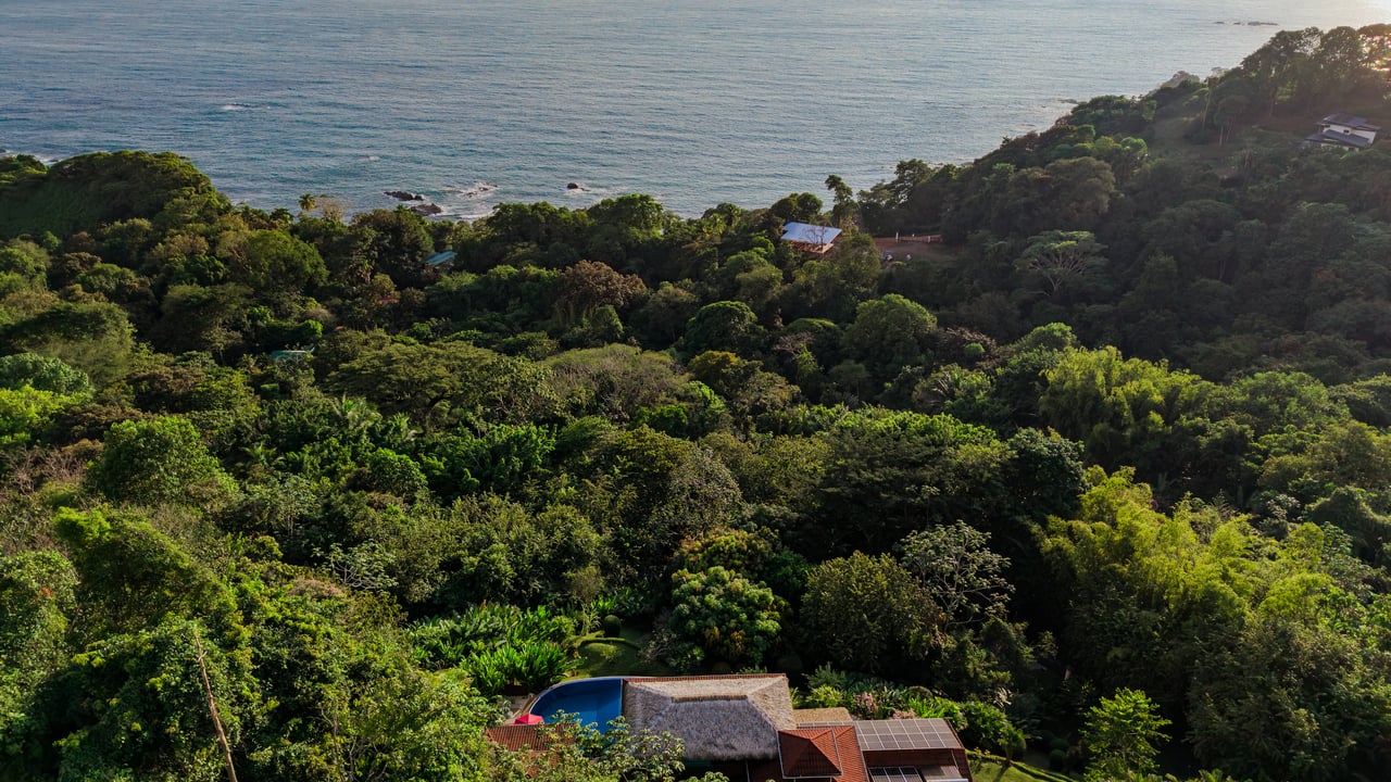 Ocean View Luxury Estate with An Incredible Location in Dominical