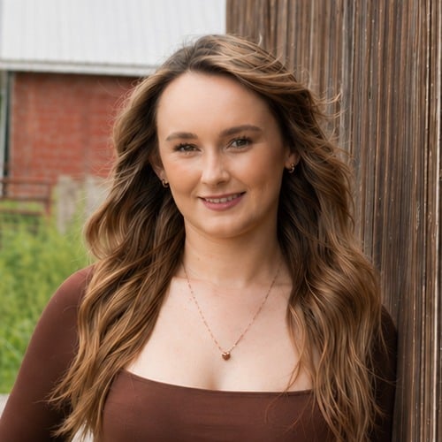 Ellie Furtado Leawood, KS Real Estate Agent Headshot