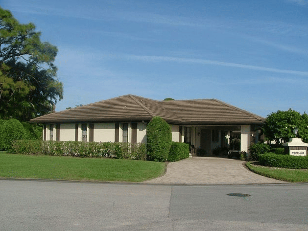535 Pine Tree Court, Atlantis, FL 