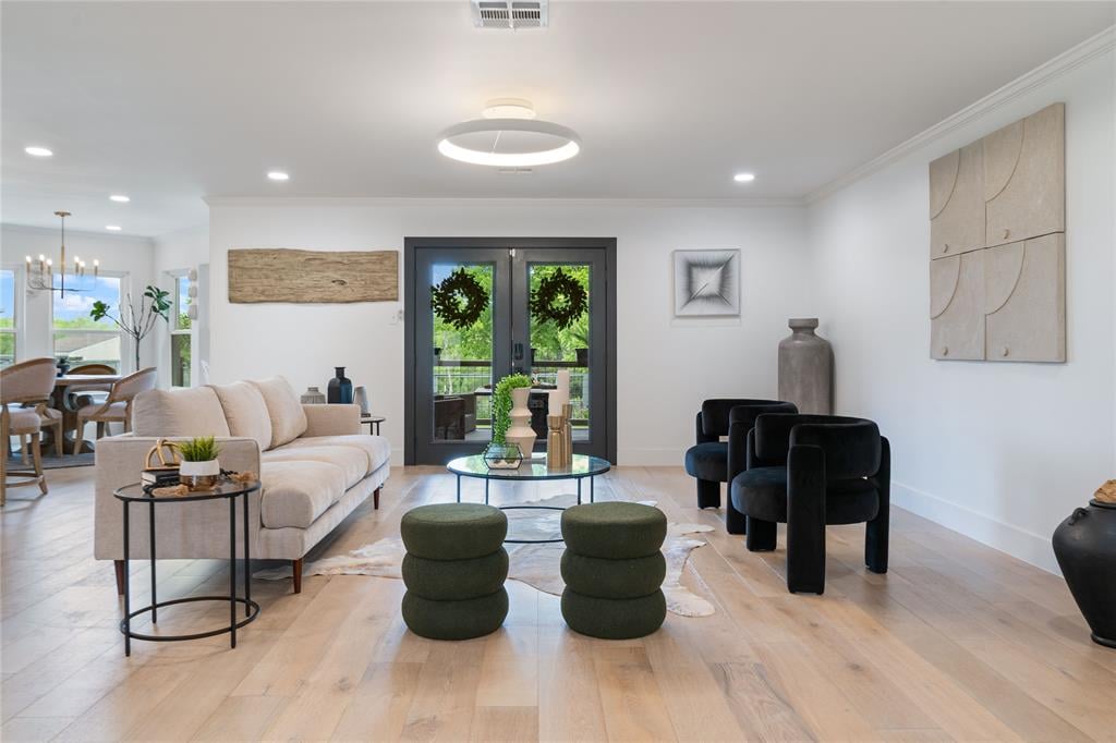 11009 Midbury Ct