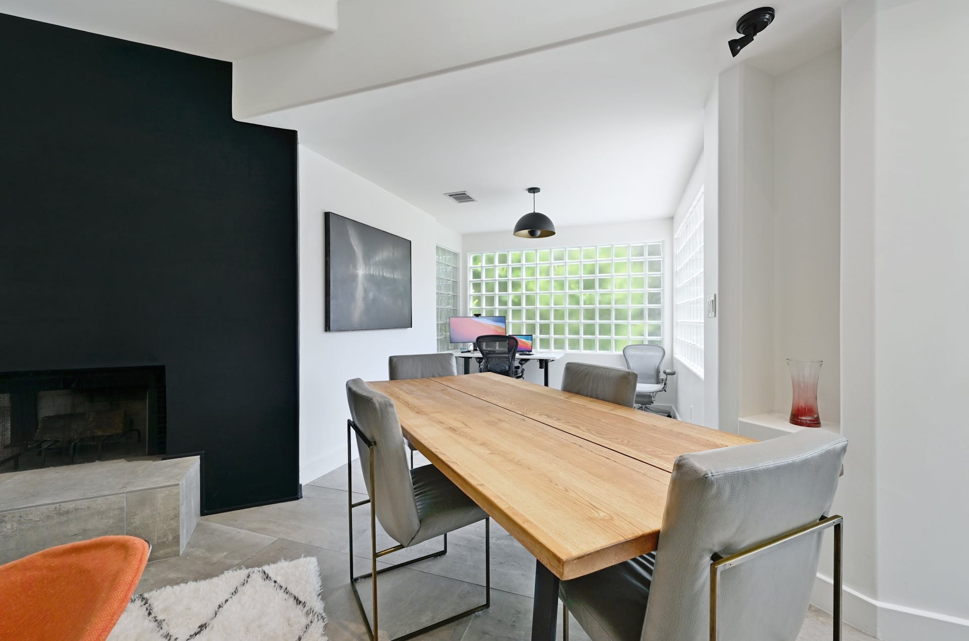 2700 De Soto DR