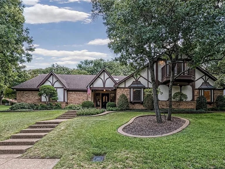200 Trailview Dr