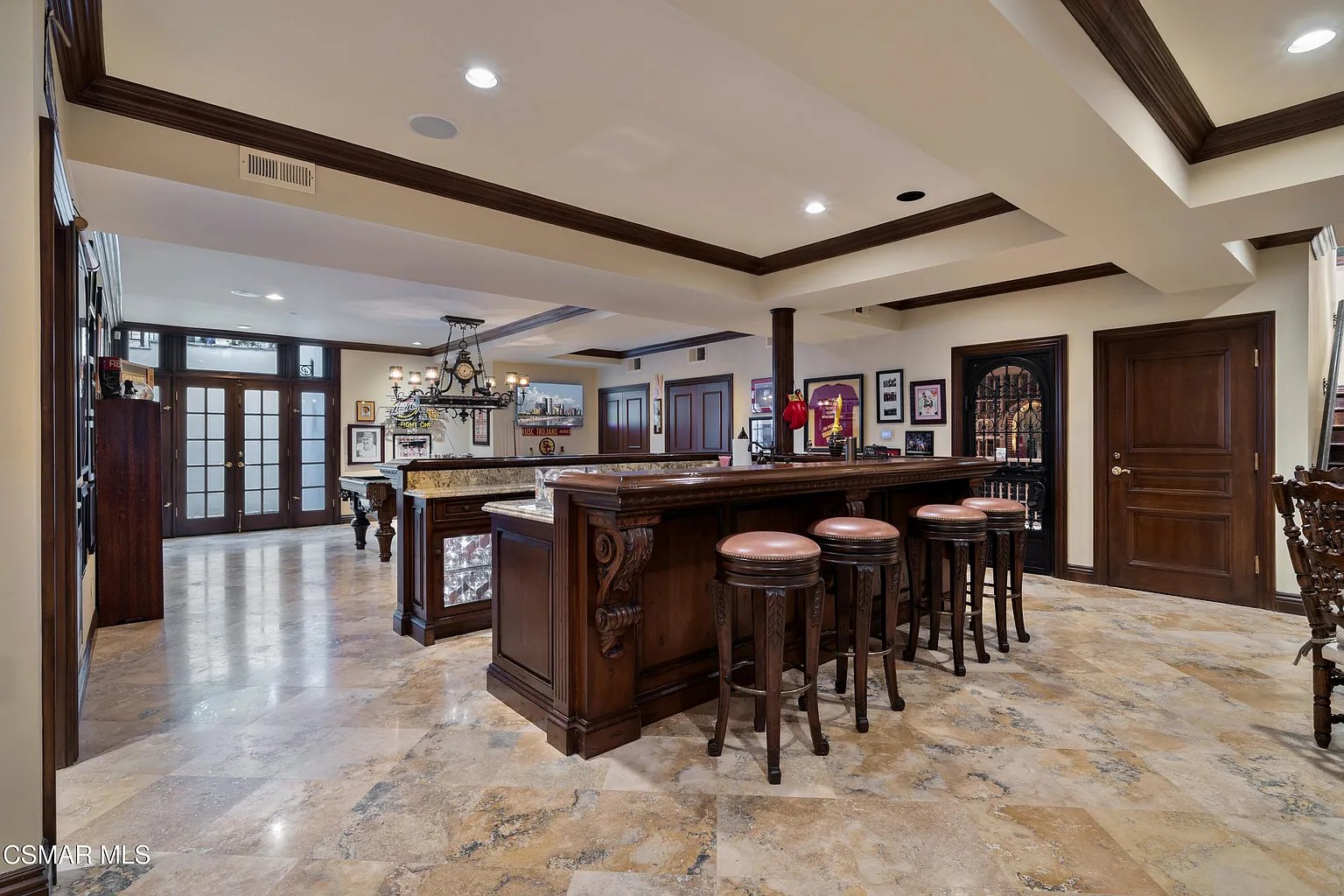 240 W Stafford Rd