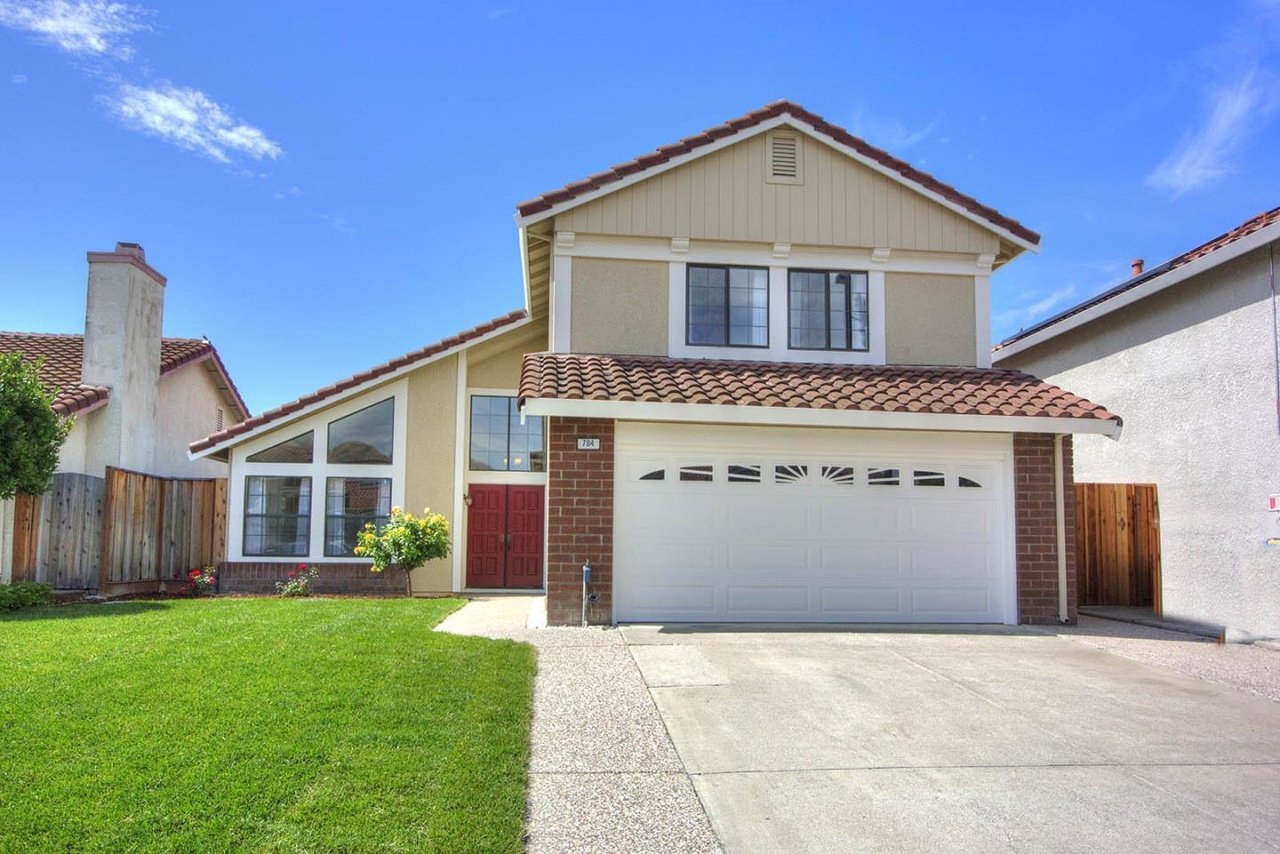 784 Valencia Dr