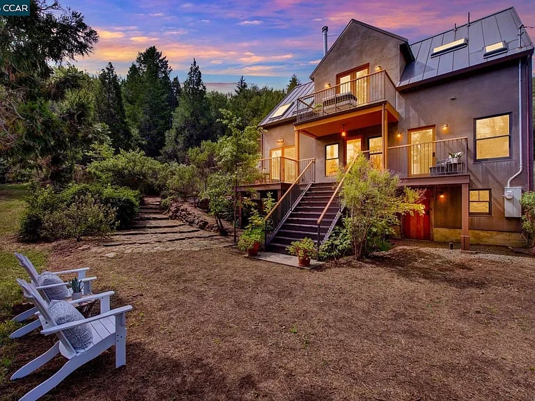 4009 Redwood Rd