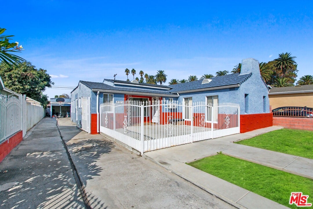 2123 S Cloverdale Ave
