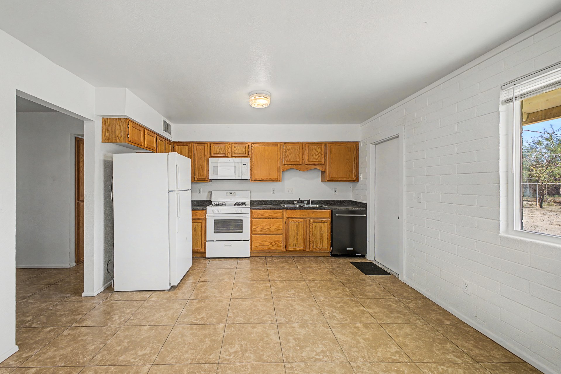 1319 Tulip Place