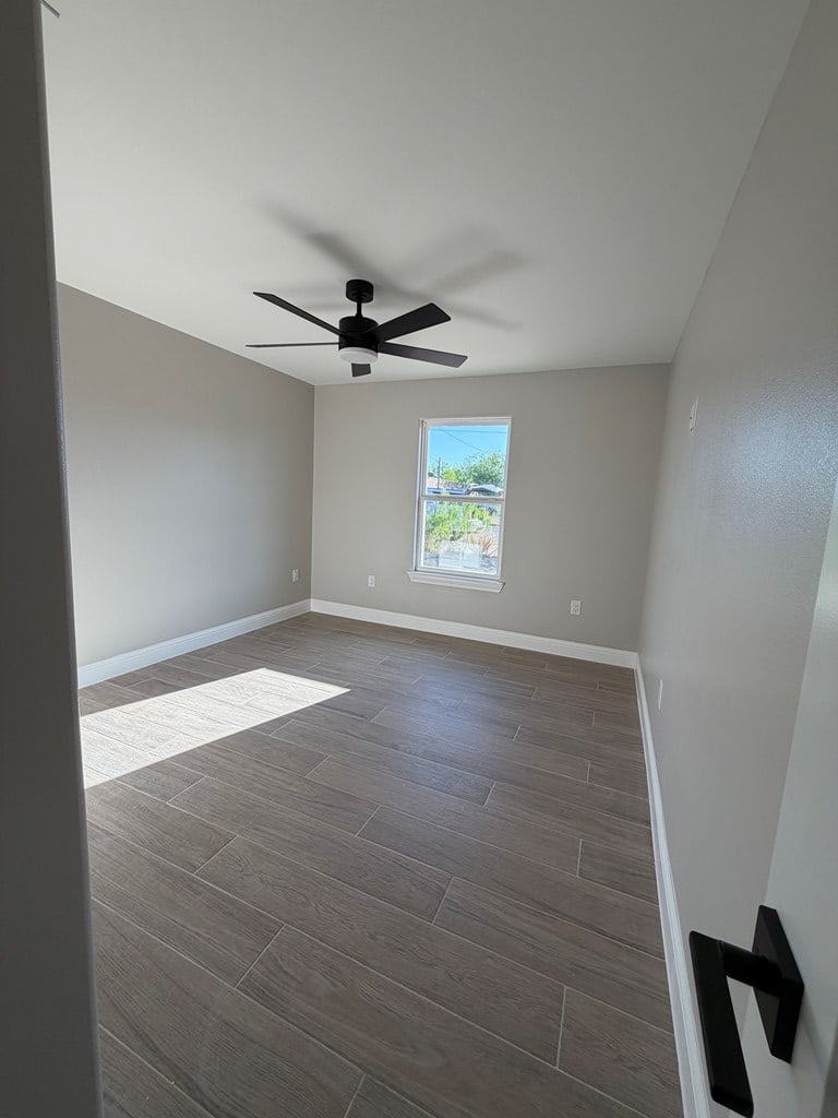 3204 Calle Teresa