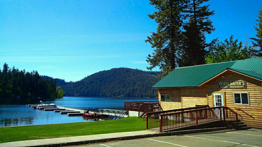 Spirit Lake, Idaho: Life Beyond Sedlmayer’s Resort cover