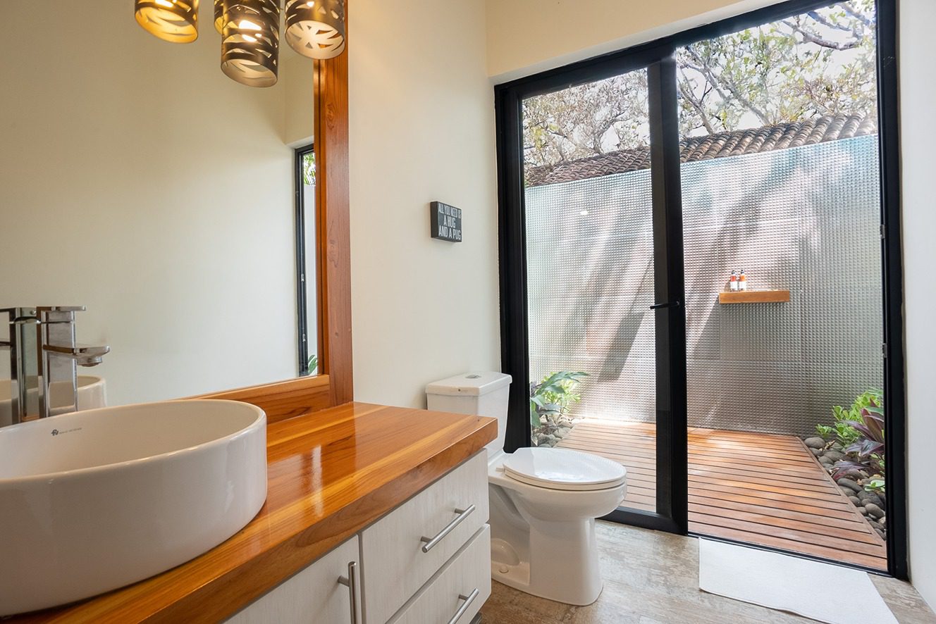 Casa Pacifico | A Luxurious 4-Bed Oasis in Hacienda Pinilla