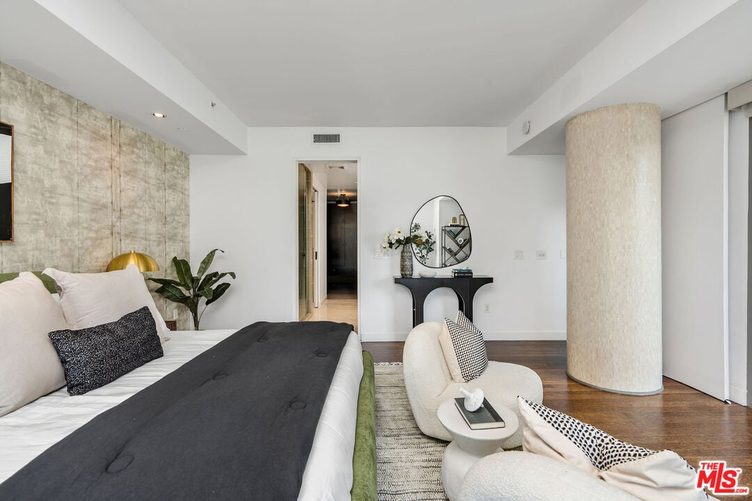 6250 Hollywood Blvd, #10L