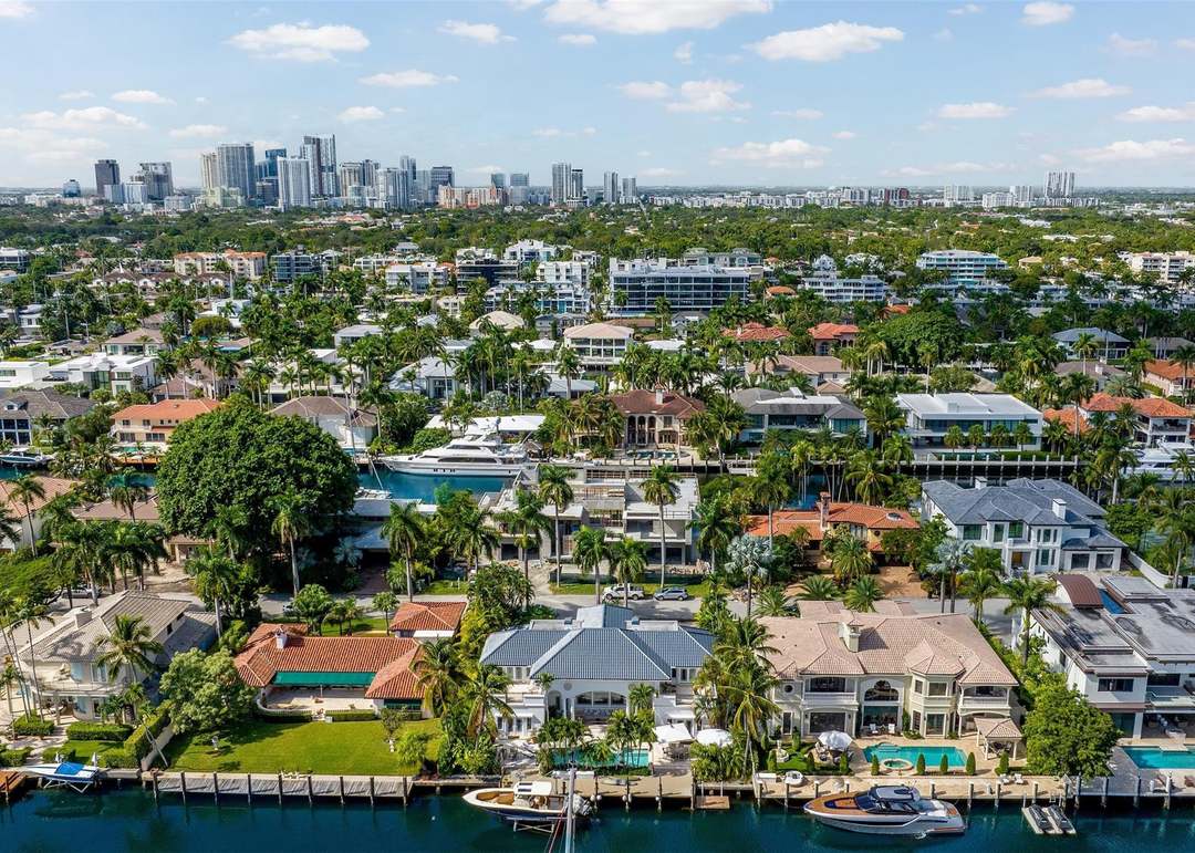 166 Royal Palm Dr