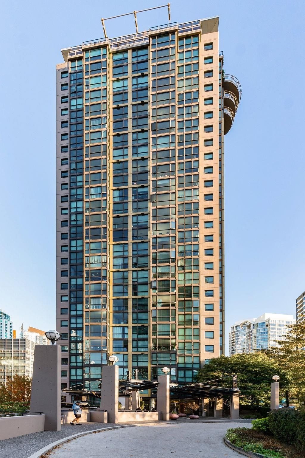 1331 Alberni St, #106
