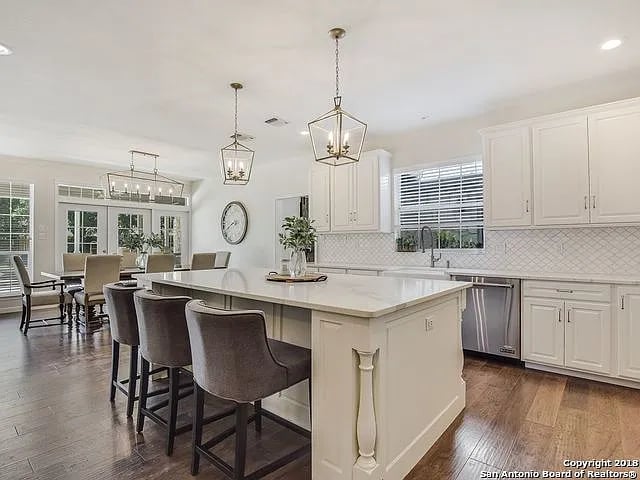 512 Sagecrest Dr
